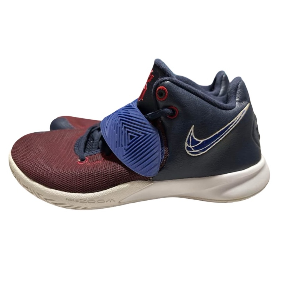 Nike Kyrie Flytrap III Basketball Shoes – Navy, Red & Blue – Men’s Size 8